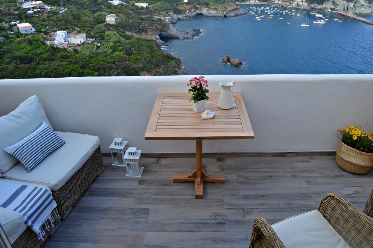 Maridea Casa Vacanza- Le Alcove Sul Mare Suites Ponza Exterior photo