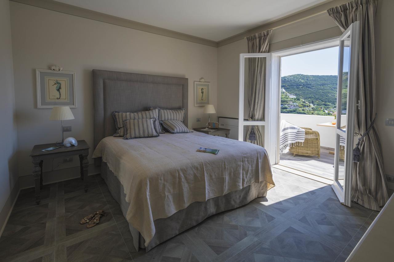Maridea Casa Vacanza- Le Alcove Sul Mare Suites Ponza Exterior photo